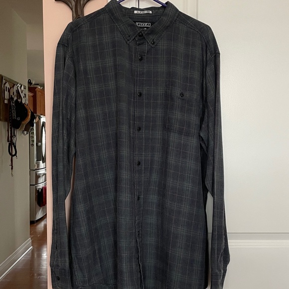 Ezekiel Men's Button Down Shirt - Picture 1 of 8